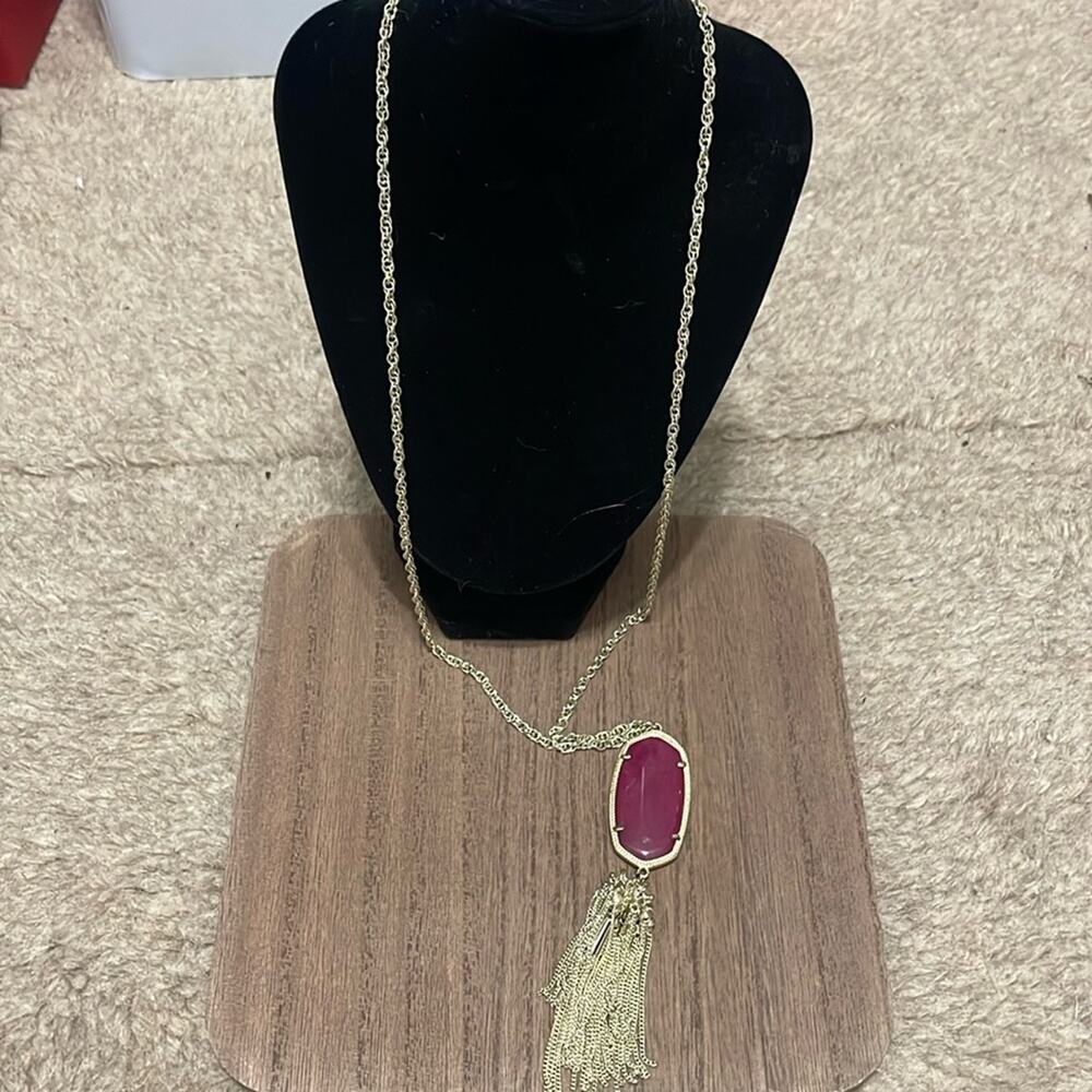 Kendra Scott Stone Tassel Necklace Gold Maroon Long Statement Piece - Picture 3 of 5